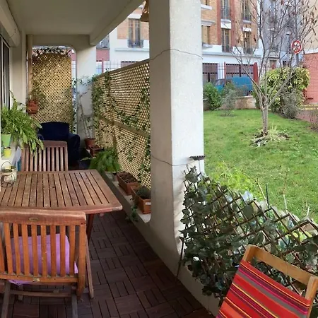 Familial Avec Terrasse Et Parking Vincennes